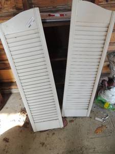 lot 360 image: 2 white shutters 41x11