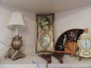 lot 365 image: WESTERN GERMANT CLOCK 14  small table lamp with shade, wooden hand fan bird design