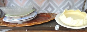 lot 373 image: Green leaf dish  white corning ware  oval bread plate  Blue man plate   and more