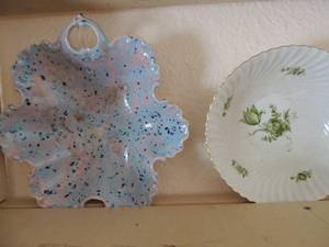 lot 378 image: Green and white Kaiser bowl from west germany     blue and pink pottery bowl