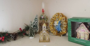 lot 392 image: Blown glass ornament NIB, mini gold church, angel tree topper and electric candle