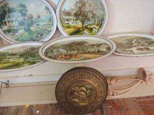 lot 399 image: 5 oval tin plates American homestead