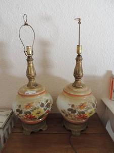 lot 412 image: 31 tall bedside lamps no shade floral design x2