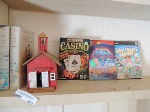 lot 423 image: Lil red school house Vegas mini game farm friendly harvest CD game