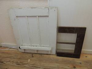 lot 458 image: Half of a wooden door 36x32 small piece brown door 24x17