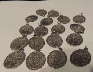 lot 535 image: Catholic medal 18 pieces silver