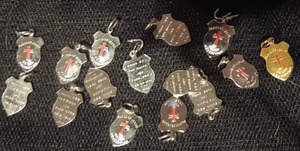 lot 537 image: Catholic medals 15 pieces gold and silver