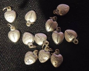 lot 541 image: Catholic medals 12 pieces all silver color