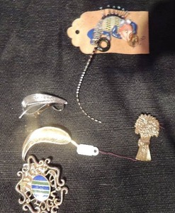 lot 518 image: Pins-silver leaf, gold leaf, Shirley the Lizard,   golden wheat and more