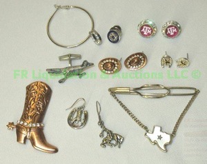 lot 126 image: Texas theme jewelry including Texas A & M earrings