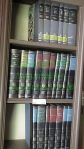 lot 275 image: Great philosophers books as shown