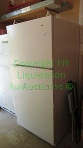 lot 351 image: GE Hotpoint refrigeratorfreezer model CTX18BABARWW