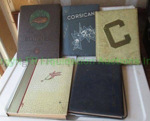 lot 356 image: Vintage 1930s-1950s TCU plus year books