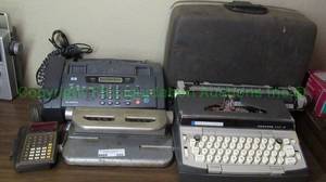lot 282 image: Vintage Penncrest concord PCR 12 (2 total) typewriters plus