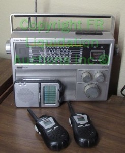 lot 283 image: Retro JC Penney short wave radio and more