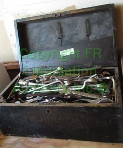 lot 360 image: Tool box packed full of tools