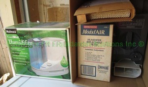 lot 366 image: Holmes humidifier and more
