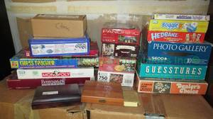 lot 314 image: Assorted board games and puzzles as shown