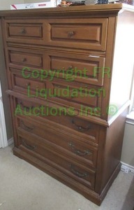 lot 68 image: Bassett furniture chest of drawers