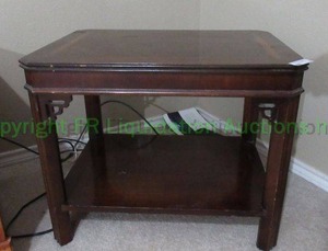 lot 61 image: Mid century accent table