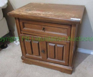 lot 47 image: Retro night stand