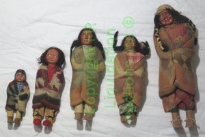 lot 337 image: Vintage Skookum (BullyGood) Indian doll family