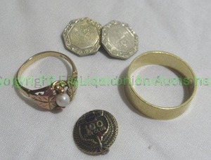 lot 143 image: 14k & 10k Gold jewelry as shown