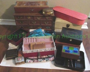 lot 131 image: Assorted jewelry boxes plus as shown