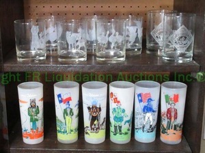 lot 102 image: Wizard of Oz 50th anniversary tumbler glass plus