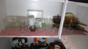 lot 85 image: Pyrex and Anchor Hocking glass bakeware