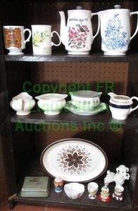 lot 87 image: Ceramic tea serving ware plus some made in Italy, as shown