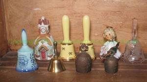 lot 158 image: Assorted glass and ceramic bells