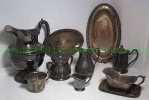 lot 171 image: Retro silver plate serving ware