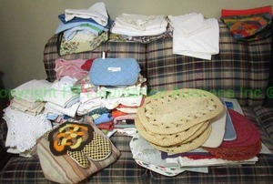lot 187 image: Assorted kitchen towels, place mats plus as shown