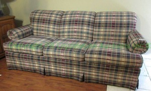 lot 186 image: Occassional couch