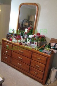 lot 231 image: Broyhill solid oak vanity dresser single mirror
