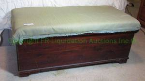 lot 220 image: Cedar lined hope chest