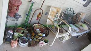 lot 378 image: Assorted outdoor decor as shown