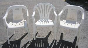 lot 436 image: 3 White Plastic Deck Chairs