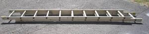 lot 438 image: 18� Aluminum Extension Ladder