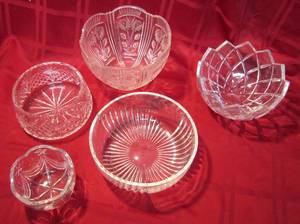 lot 448 image: 5 Heavy �Glass� Bowls