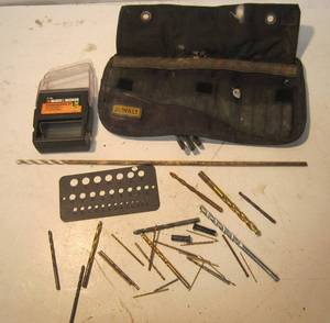 lot 455 image: Assorted Drill Bits w Carry Pouch
