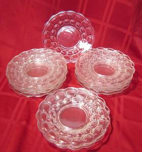 lot 460 image: �Bubble Edge� Clear Glass Plates