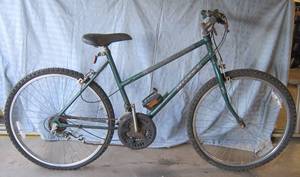 lot 466 image: Ladies� Huffy Bicycle