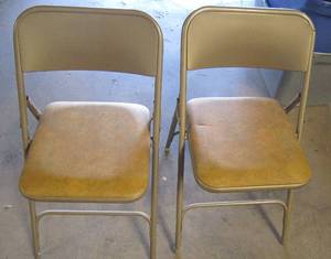 lot 521 image: 2 Samsonite Folding Chairs