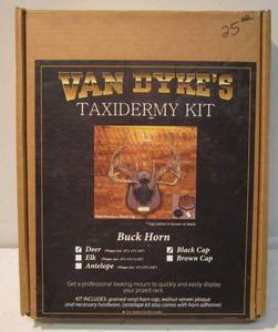 lot 522 image: Van Dyke�s Taxidermy Kit