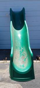 lot 529 image: Childrens 9 foot wave Slide