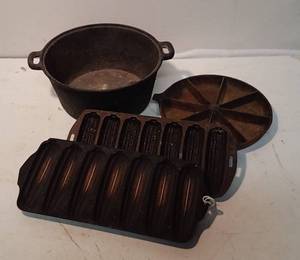 lot 534 image: Cast iron and aluminum cookware