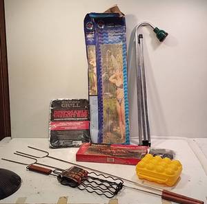 lot 545 image: Camping items