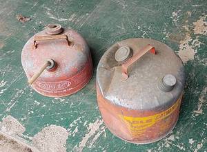 lot 561 image: 2 Vintage Metal Gas Cans